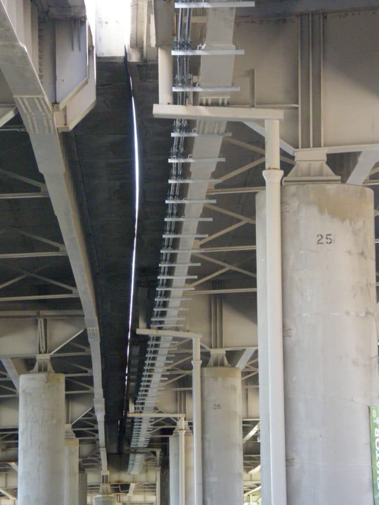 OLYMPUS DIGITAL CAMERA Ohio River Bridge - Louisville, KY